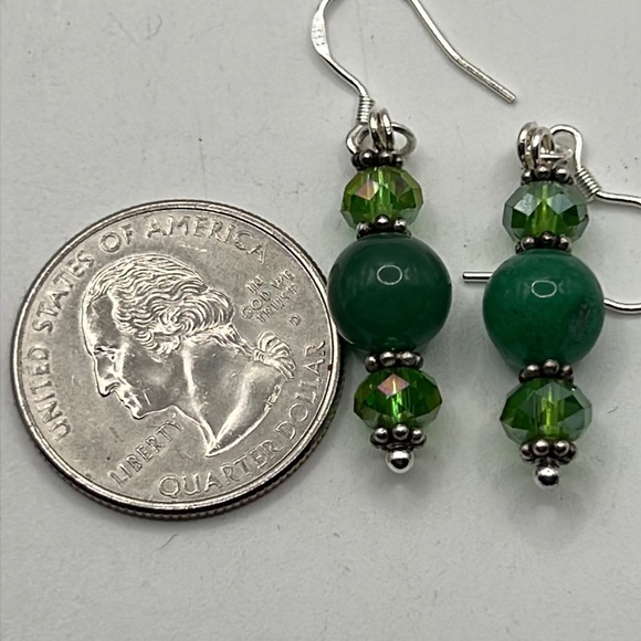 🍀EMERALD, SWAROVSKI CRYSTAL, AND STERLING SILVER EARRINGS🍀 - Picture 4 of 5